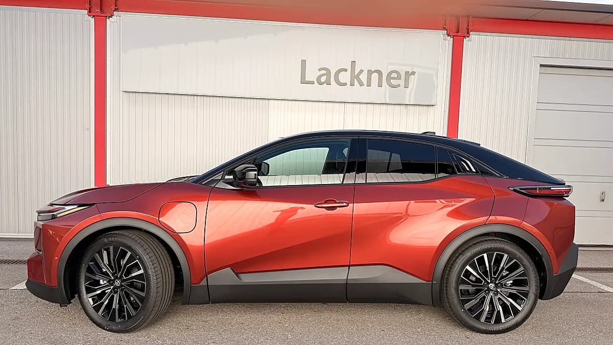 Toyota C-HR+ Elektro 77kWh AWD Lounge – Bild 3