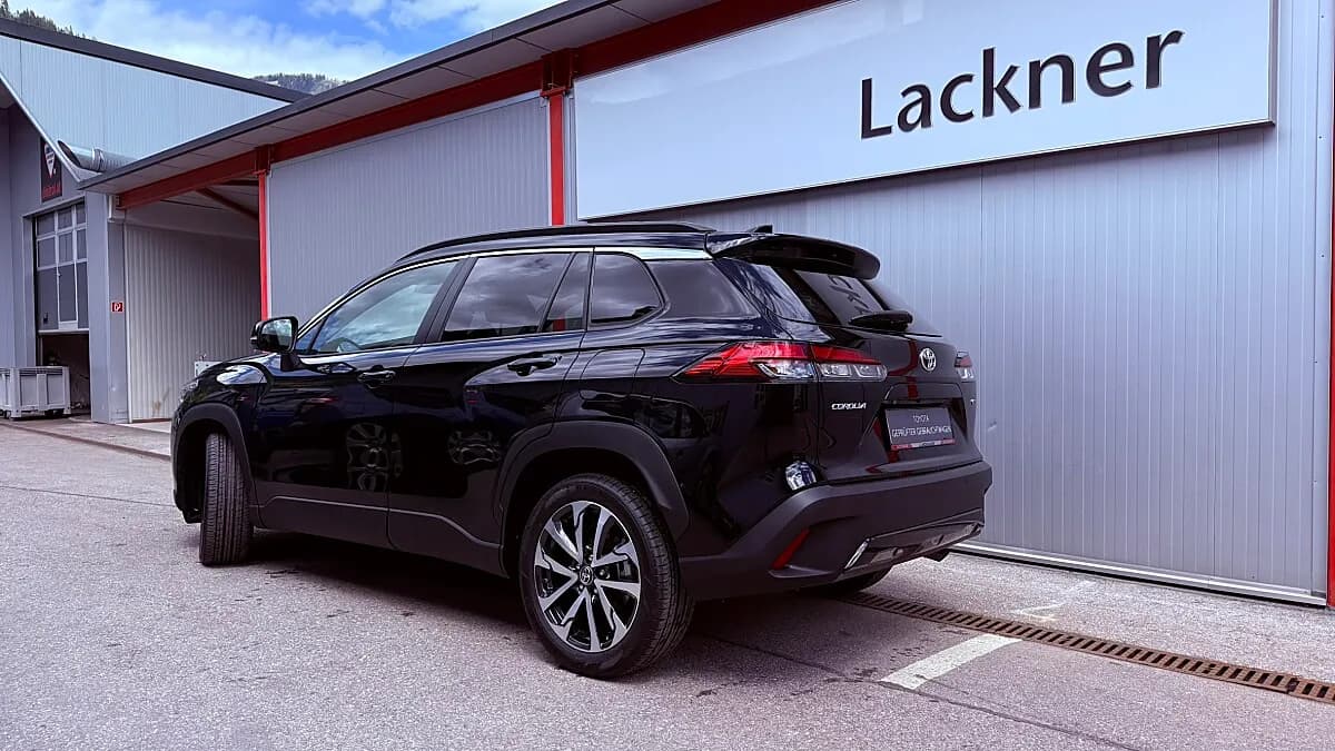 Toyota Corolla Cross 2,0 Hybrid Active Drive AWD – Bild 2