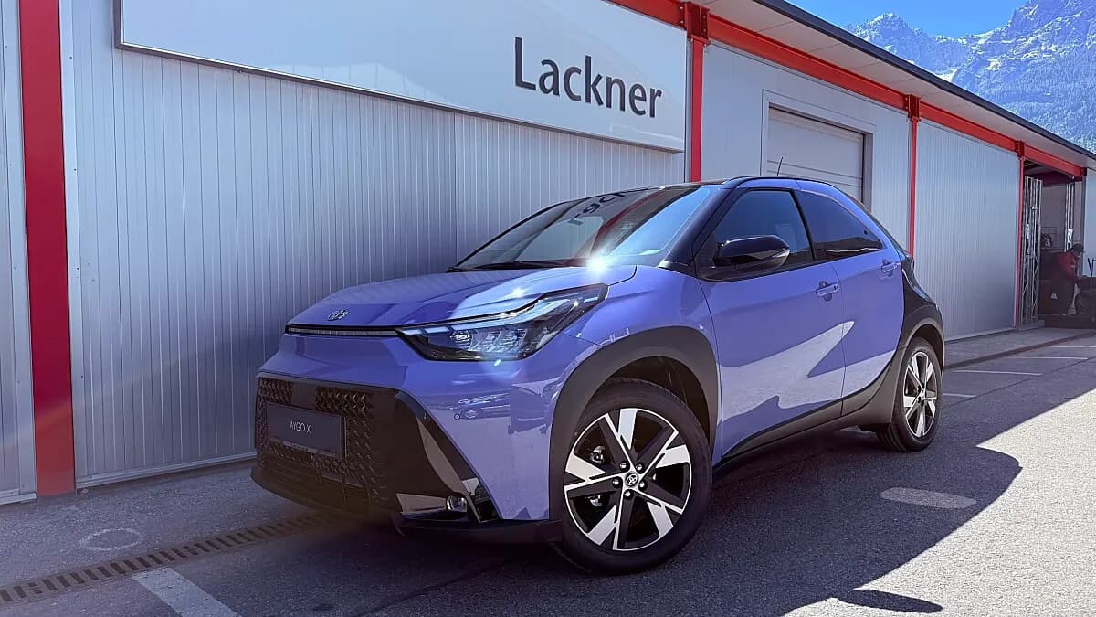 Toyota Aygo X 1,5 Hybrid Teamplayer – Bild 1
