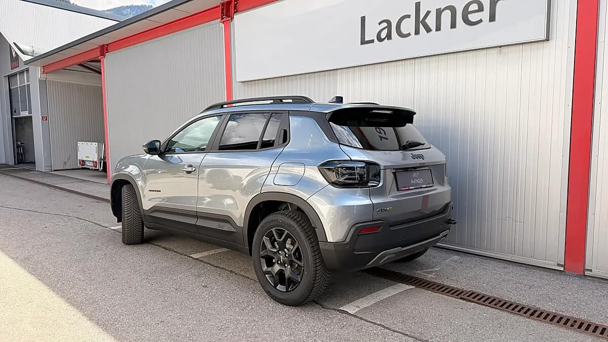 Jeep Avenger 1.2 T3 e-Hybrid 4xe Overland e-DCT6 – Bild 2