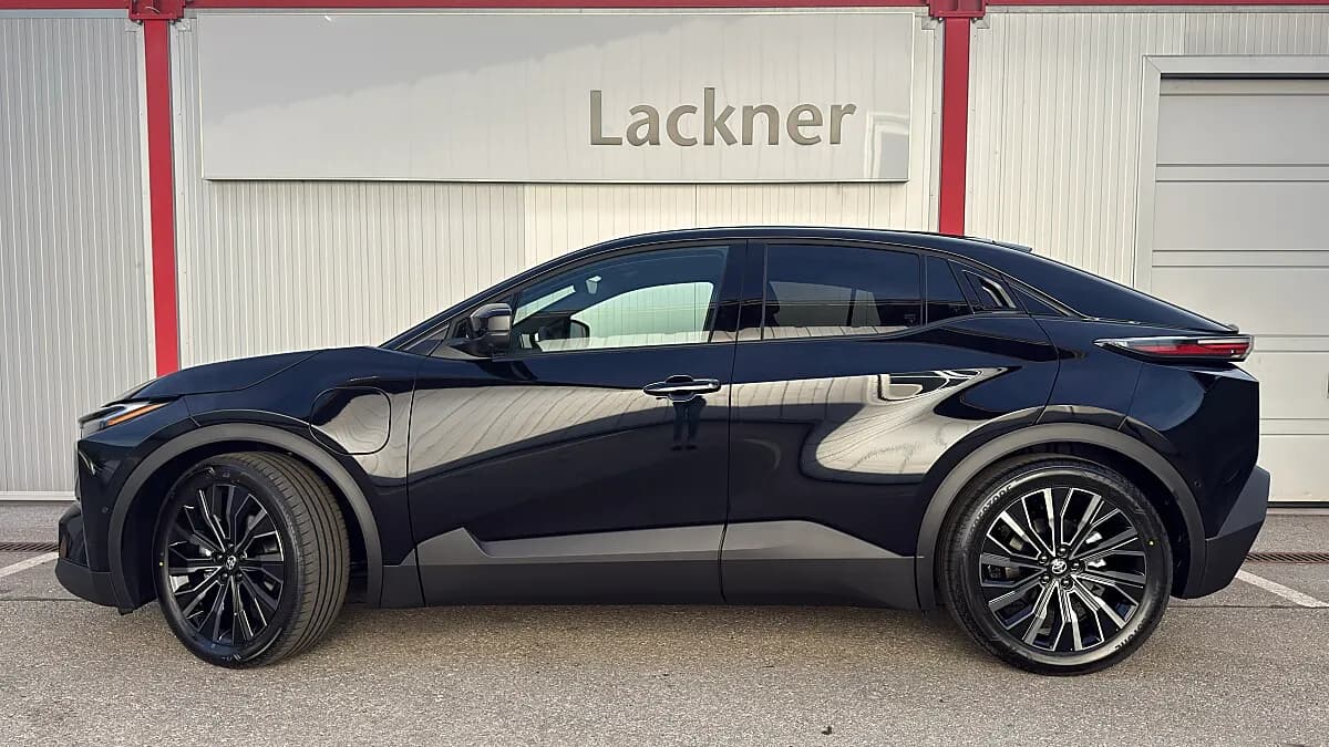 Toyota C-HR+ Elektro 77kWh AWD Lounge – Bild 3