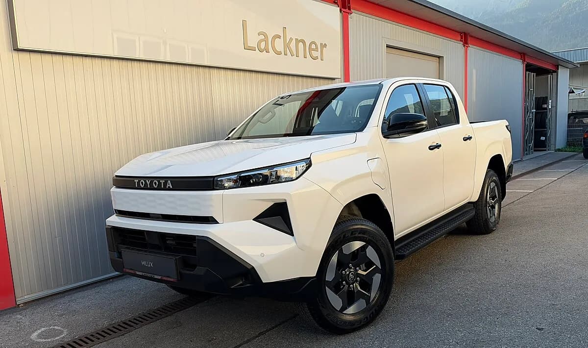 Toyota Hilux EV 54kWh Duty Pickup – Bild 1